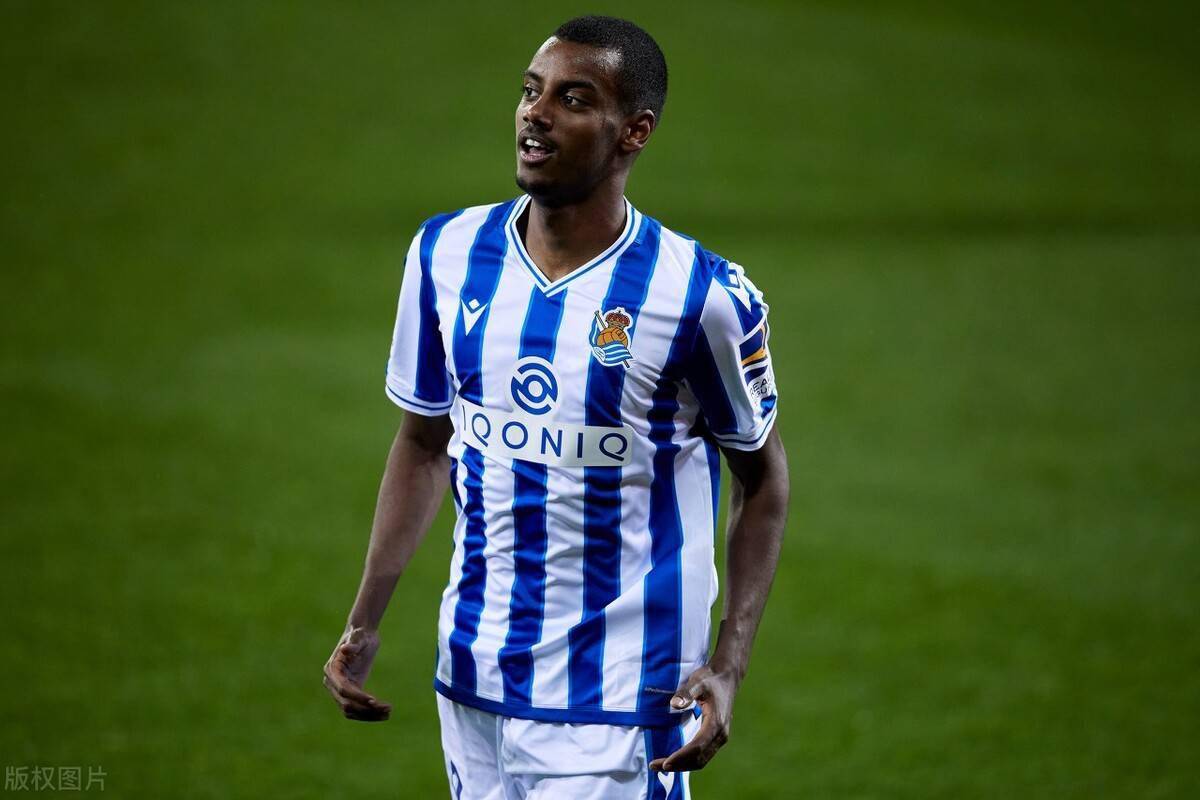 九游官方平台关于国际比赛日皇家社会门线救险：全明星赛节点到来，引发热议，身体对抗强度拉满的信息