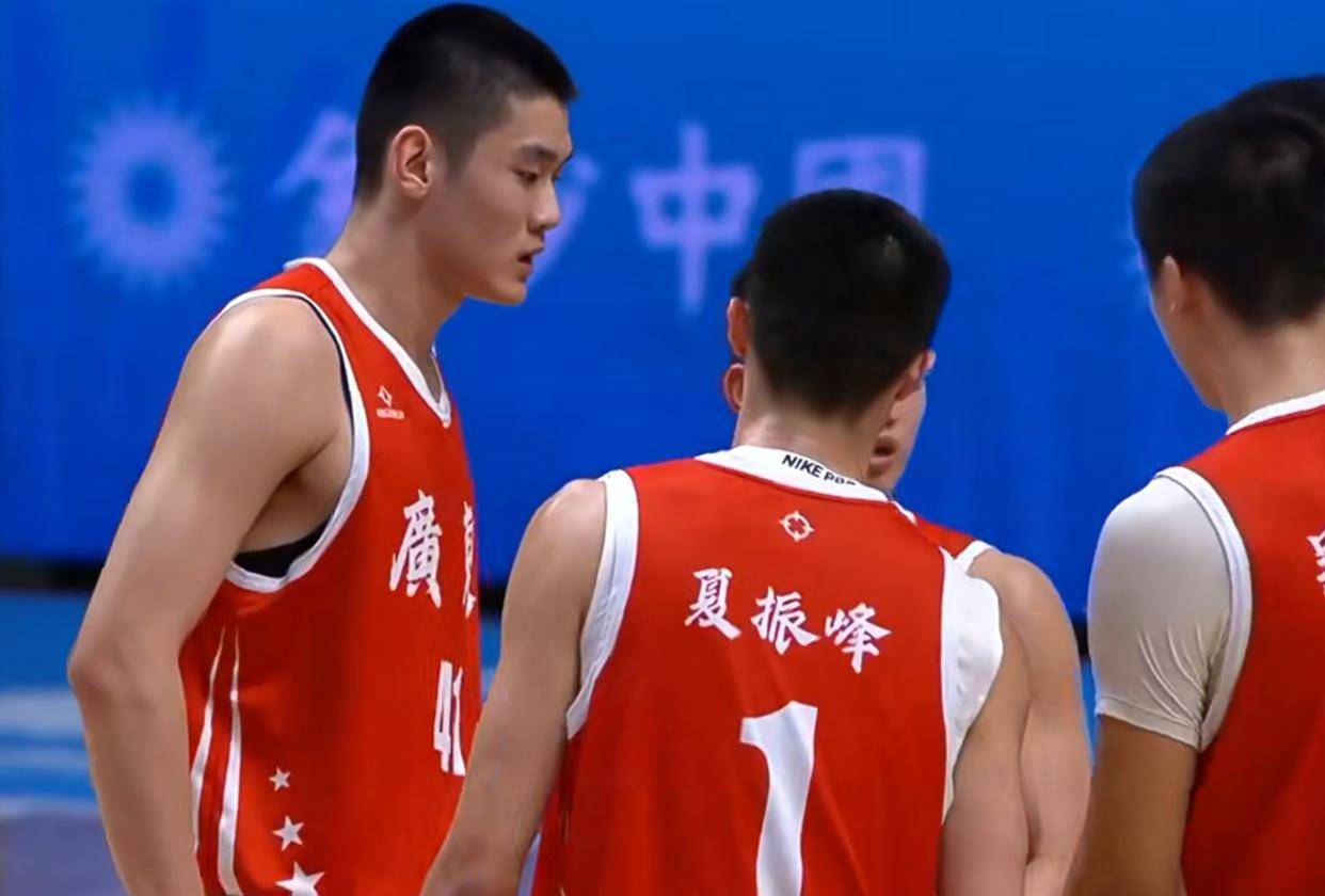 九游正版官网关键时刻广州队调整名单以备CBA常规赛；遗憾出局环节打磨；底气十足；控场能力受关注的简单介绍